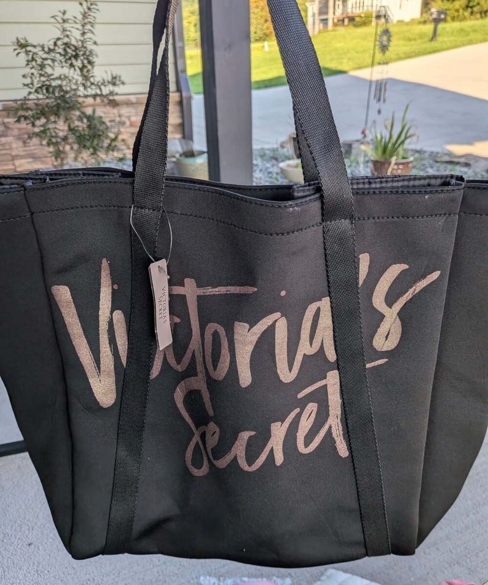 Victoria's Secret Insulated Cooler Beach Tote Bag Black/Gold